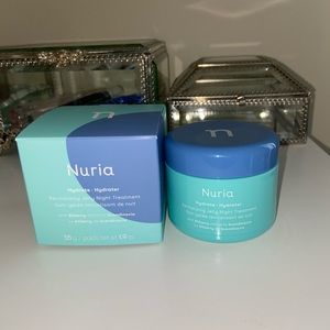 Nuria Jelly Night Treatment